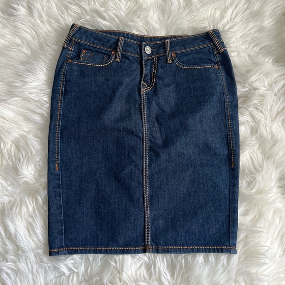 True Religion Women’s Denim Skirt Size 27 - Picture 2 of 10